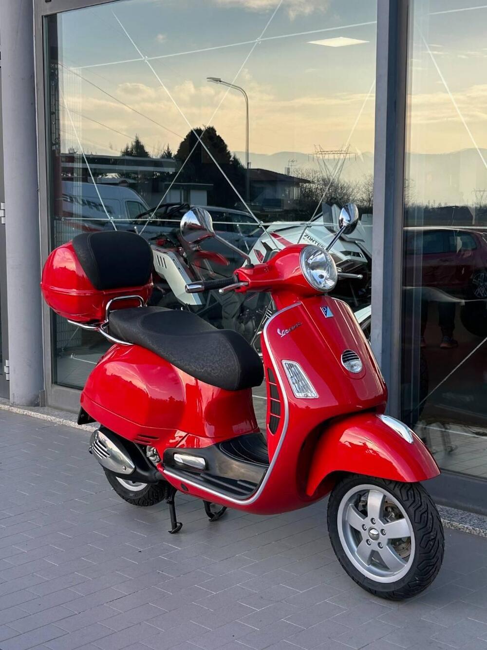 Vespa GTS 250 i.e. (3)