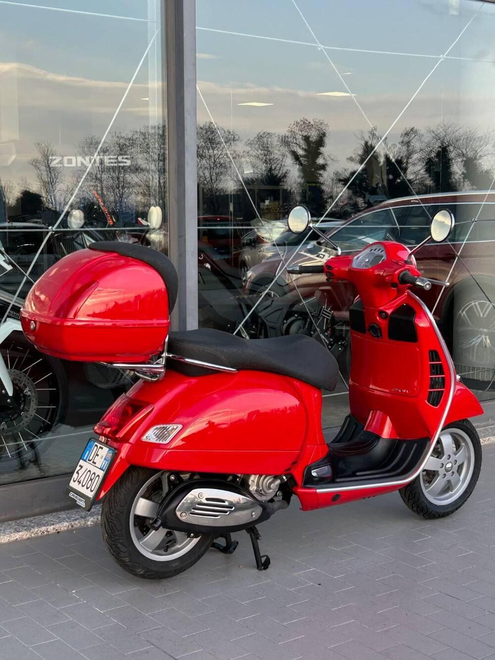 Vespa GTS 250 i.e. (4)