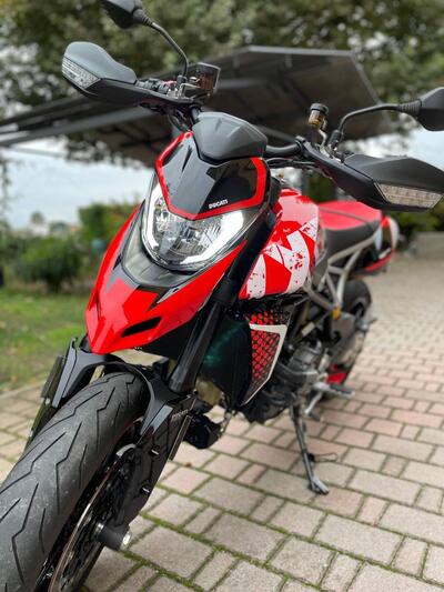 Ducati Hypermotard 950 RVE (2020) usata