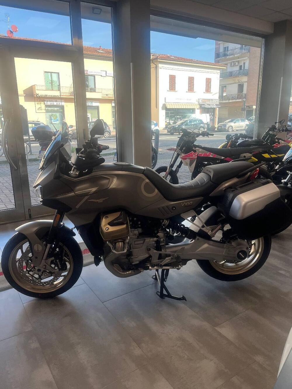 Moto Guzzi V100 Mandello Aviazione Navale (2023 - 24) (4)