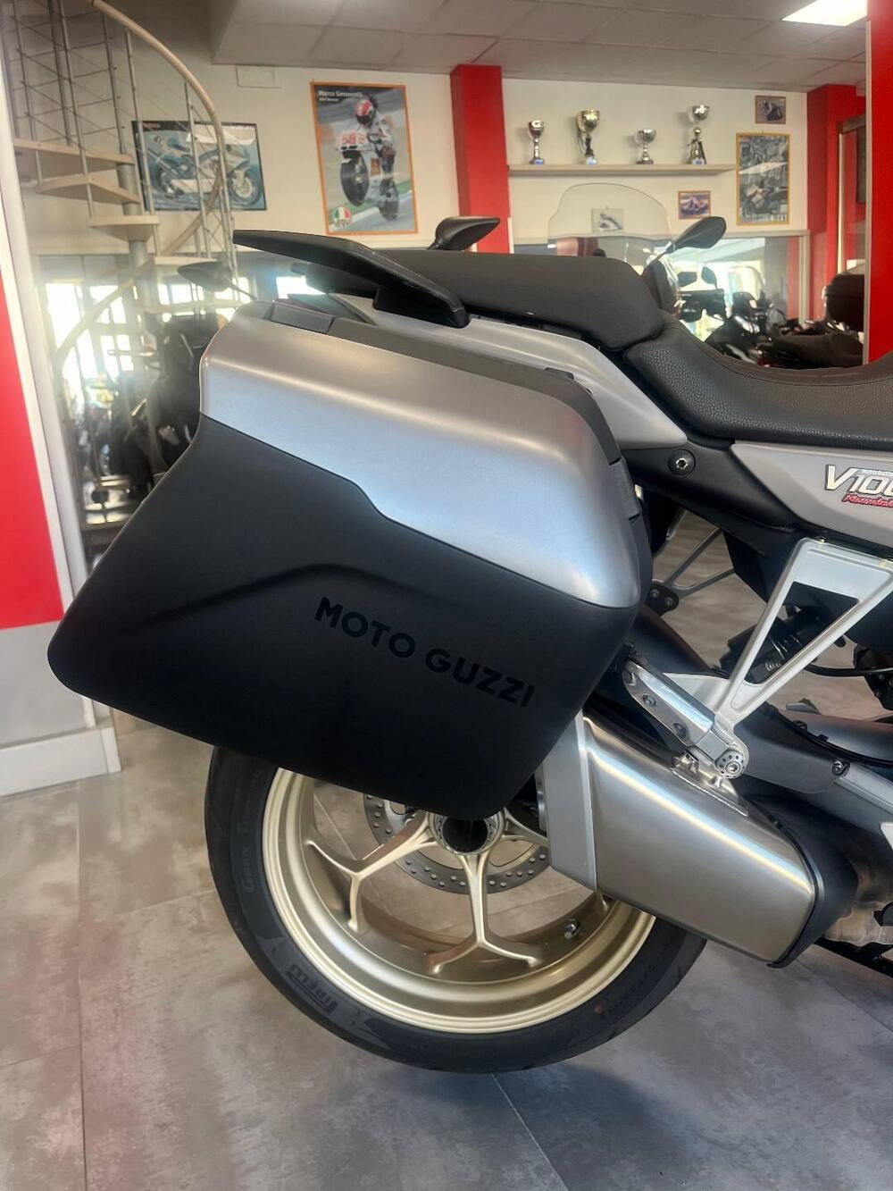 Moto Guzzi V100 Mandello Aviazione Navale (2023 - 24) (8)