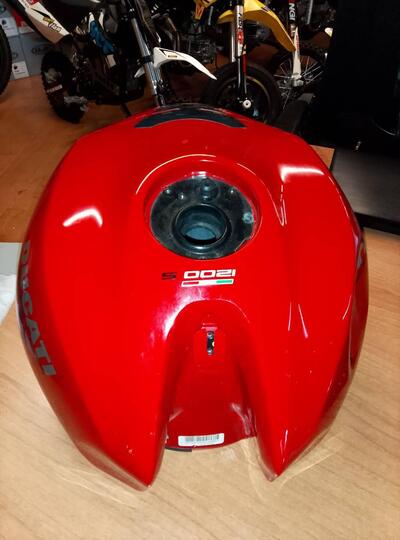 Serbatoio Monster 1200 anno 2016 Ducati