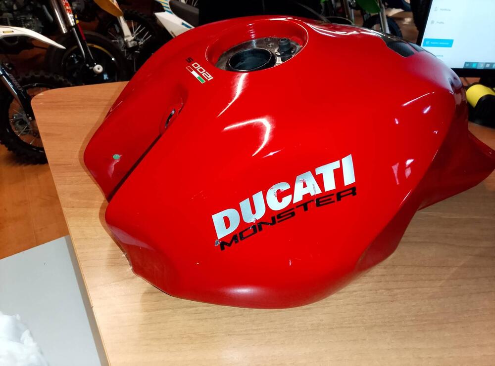 Serbatoio Monster 1200 anno 2016 Ducati (4)
