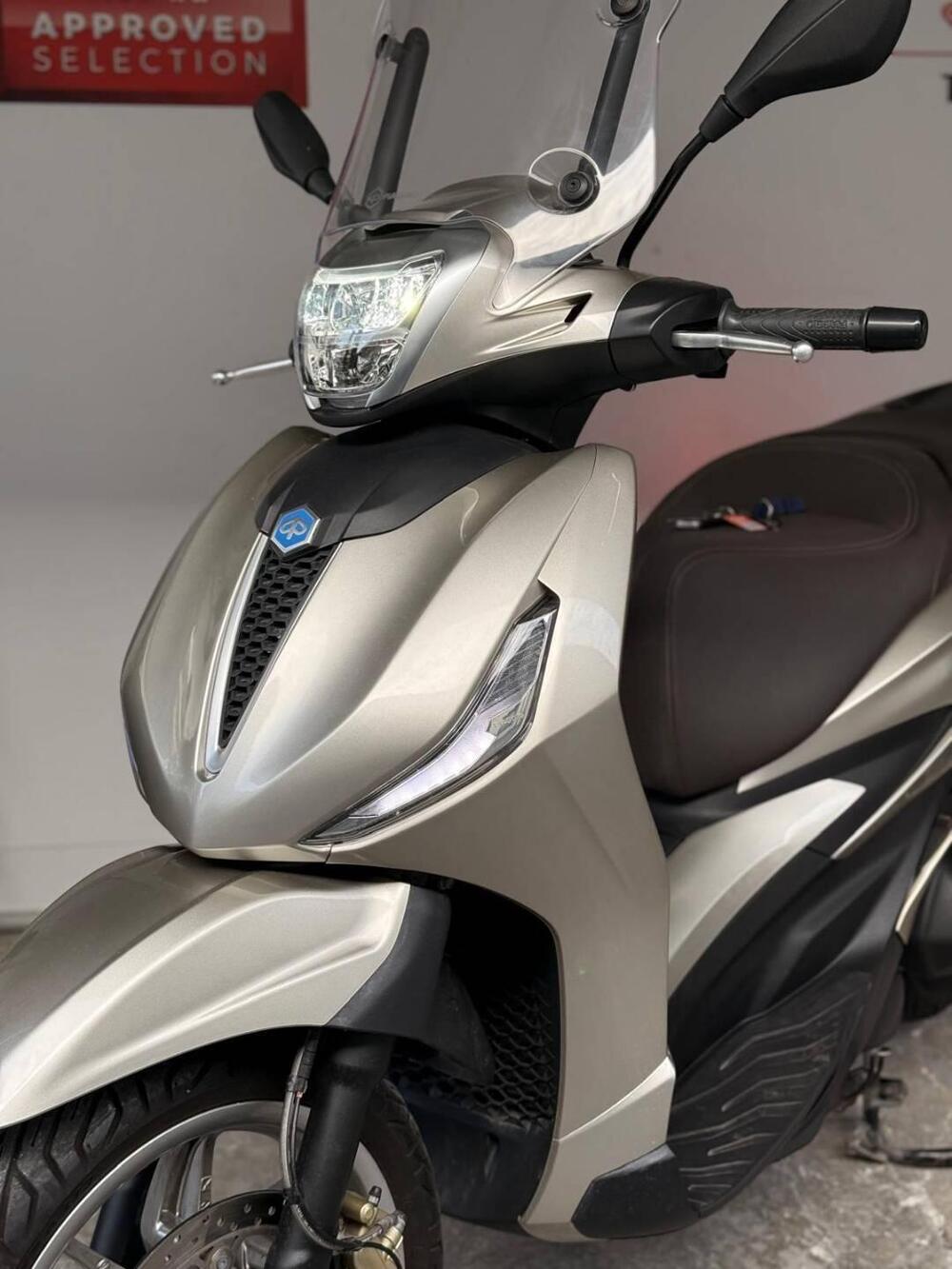 Piaggio Beverly 400 ABS-ASR (2021 - 24) (8)