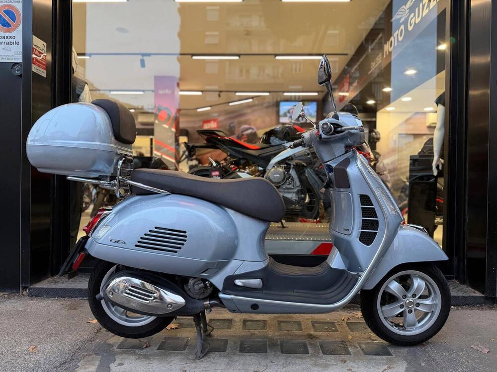 Vespa GTS 300 Hpe (2021 - 22)