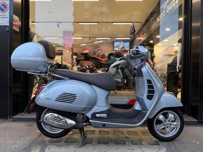 Vespa GTS 300 Hpe (2021 - 22) usata