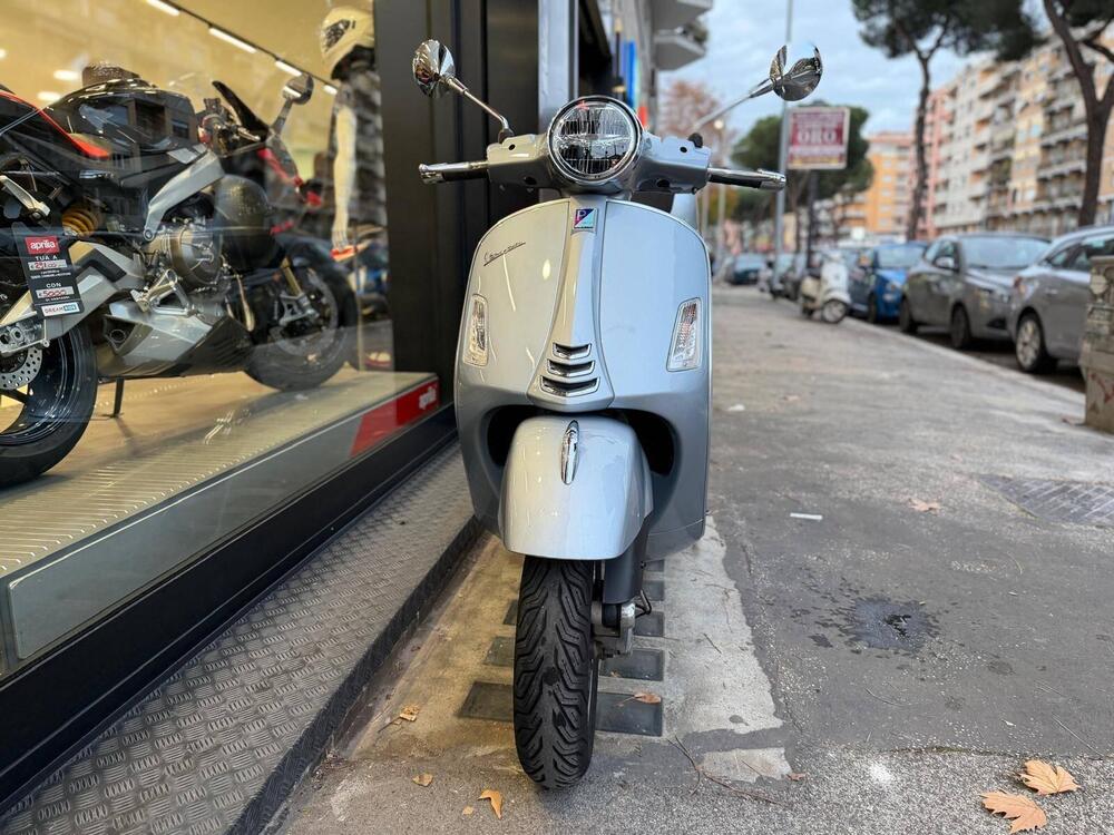 Vespa GTS 300 Hpe (2021 - 22) (8)
