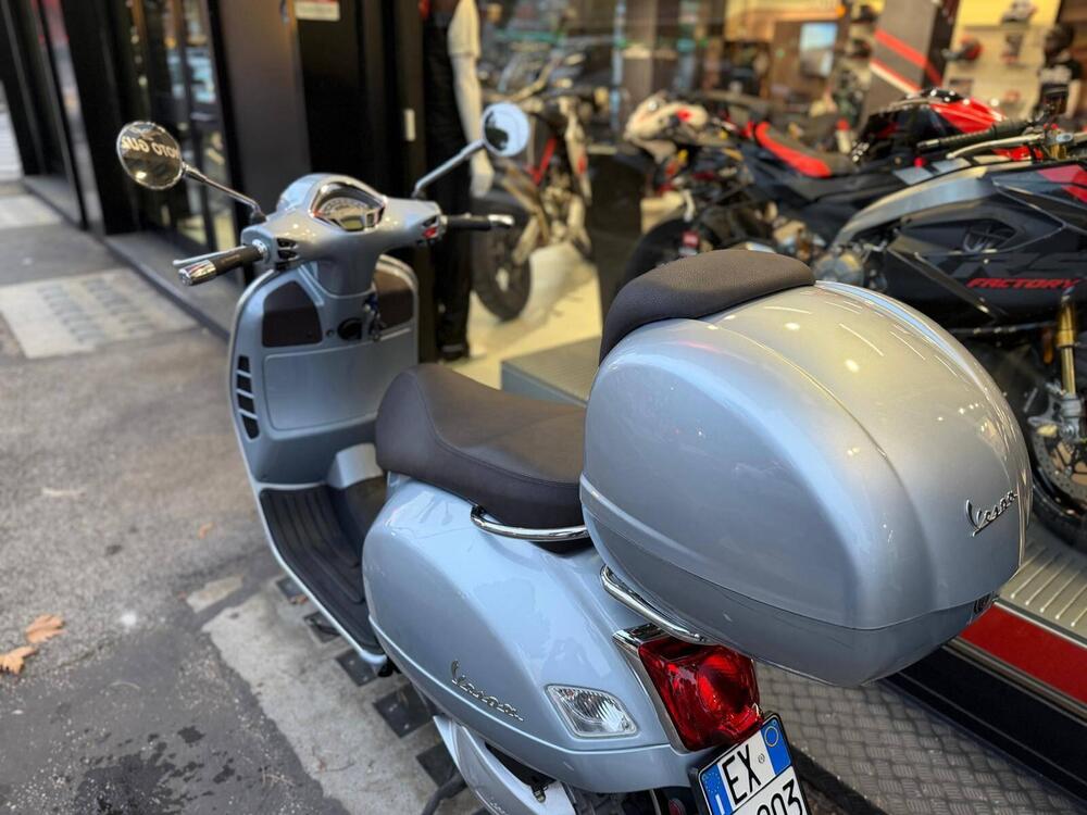Vespa GTS 300 Hpe (2021 - 22) (10)