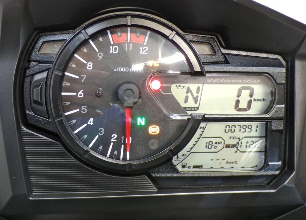 Suzuki V-Strom 650 (2021 - 25) (13)