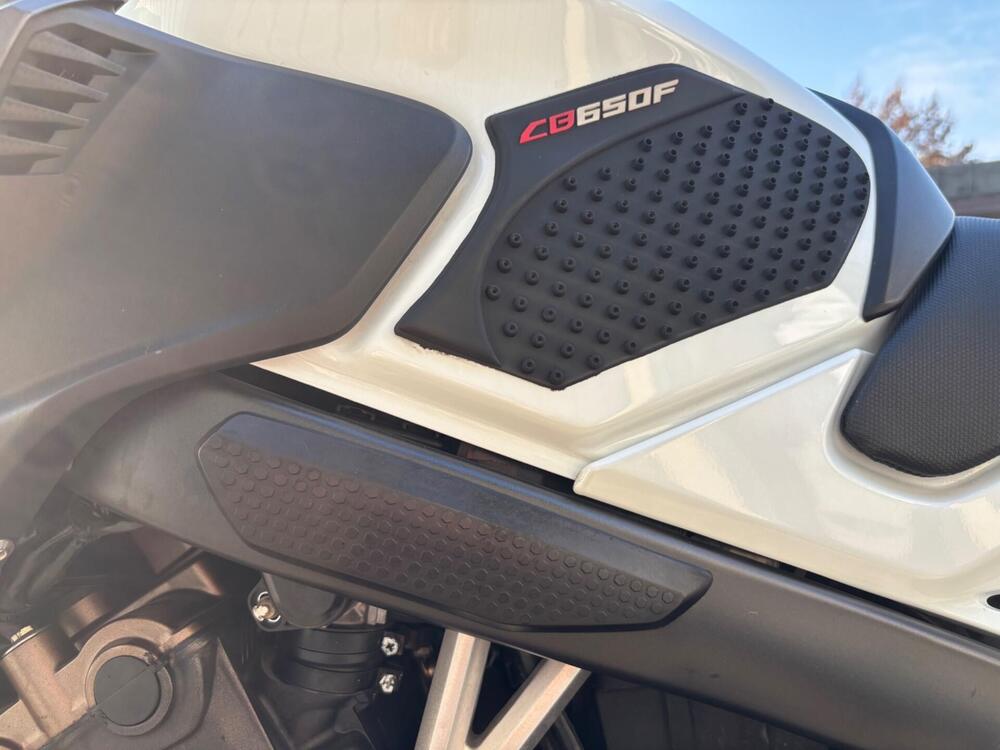 Honda CB 650 F (2017 - 18) (17)