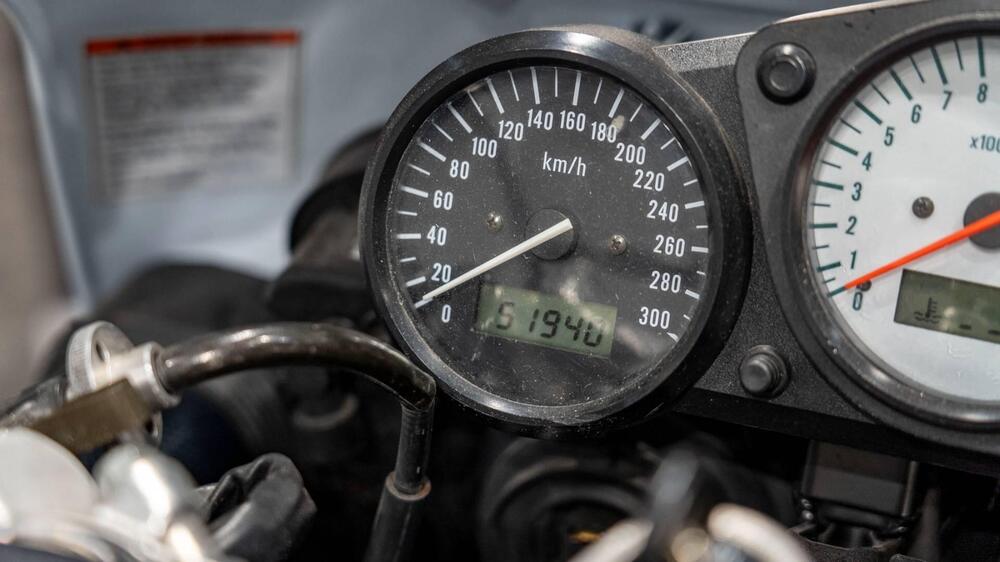 Suzuki GSX-R 750 SRAD (20)