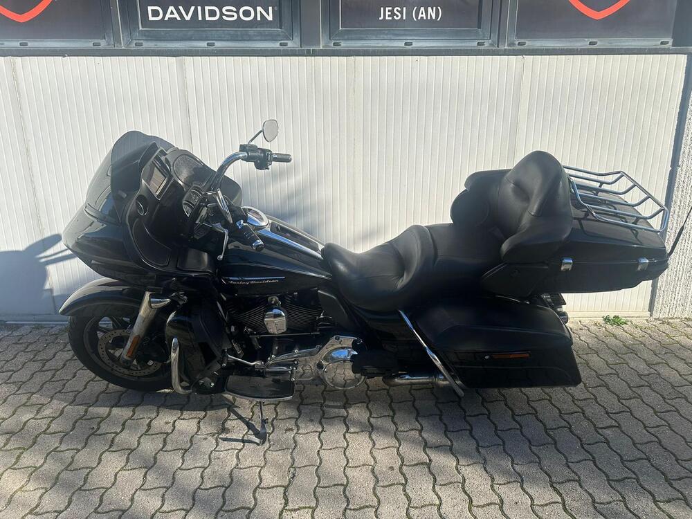 Harley-Davidson 1690 Road Glide Ultra (2015 - 16) - FLRTU (2)