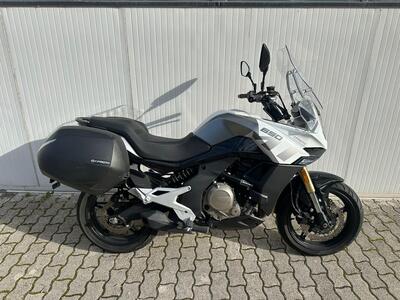 CFMOTO 650MT (2021 - 24) usata