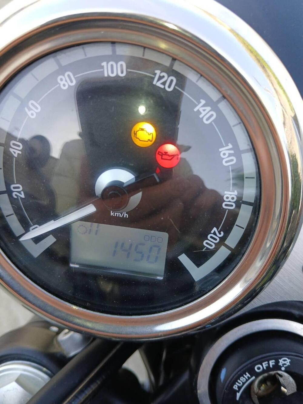 Triumph Bonneville T120 (2021 - 25) (3)