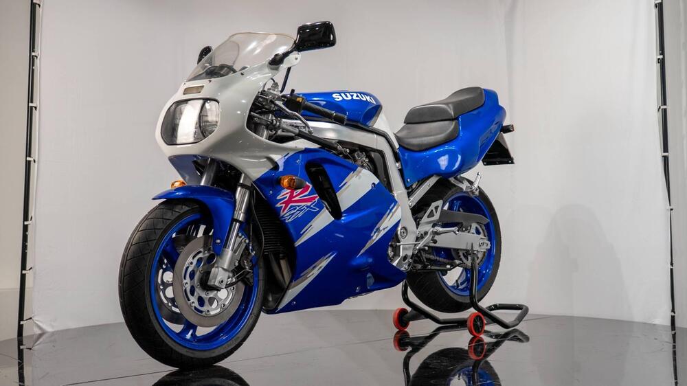 Suzuki GSX-R 750 (3)