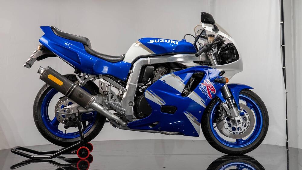 Suzuki GSX-R 750 (6)