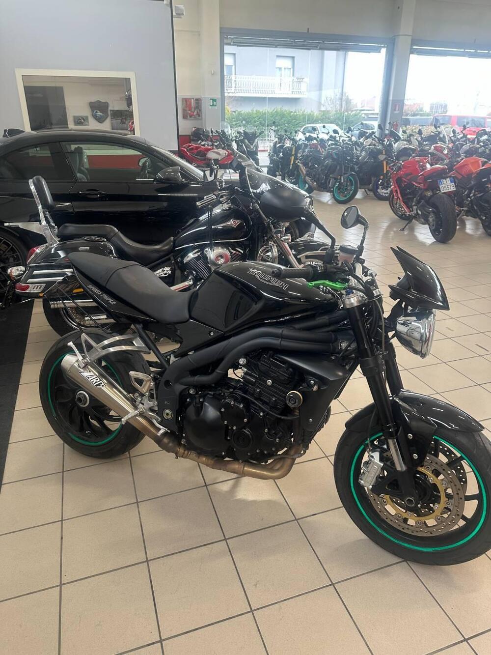 Triumph Speed Triple 1050 (2005 - 11) (3)