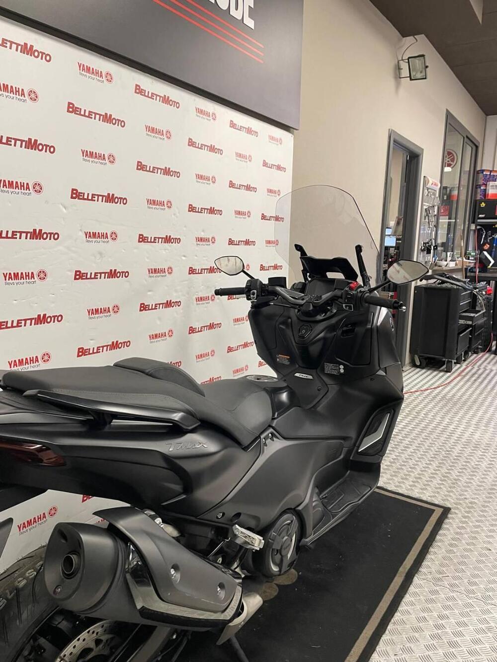 Yamaha T-Max 560 (2022 - 24) (6)