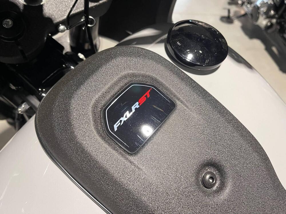 Harley-Davidson Low Rider ST (2025 - 26) (9)