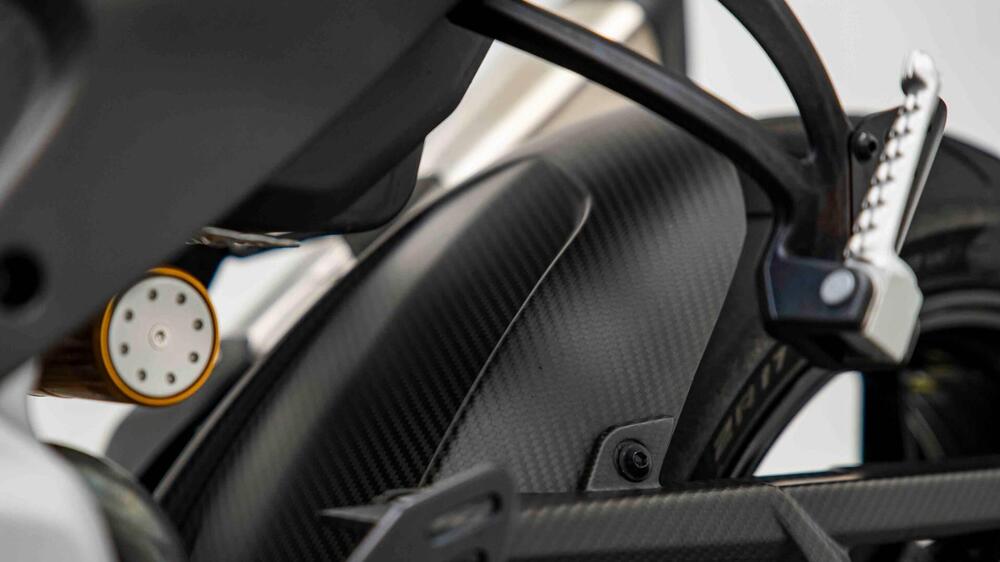 Aprilia Tuono V4 (2021 - 24) (17)