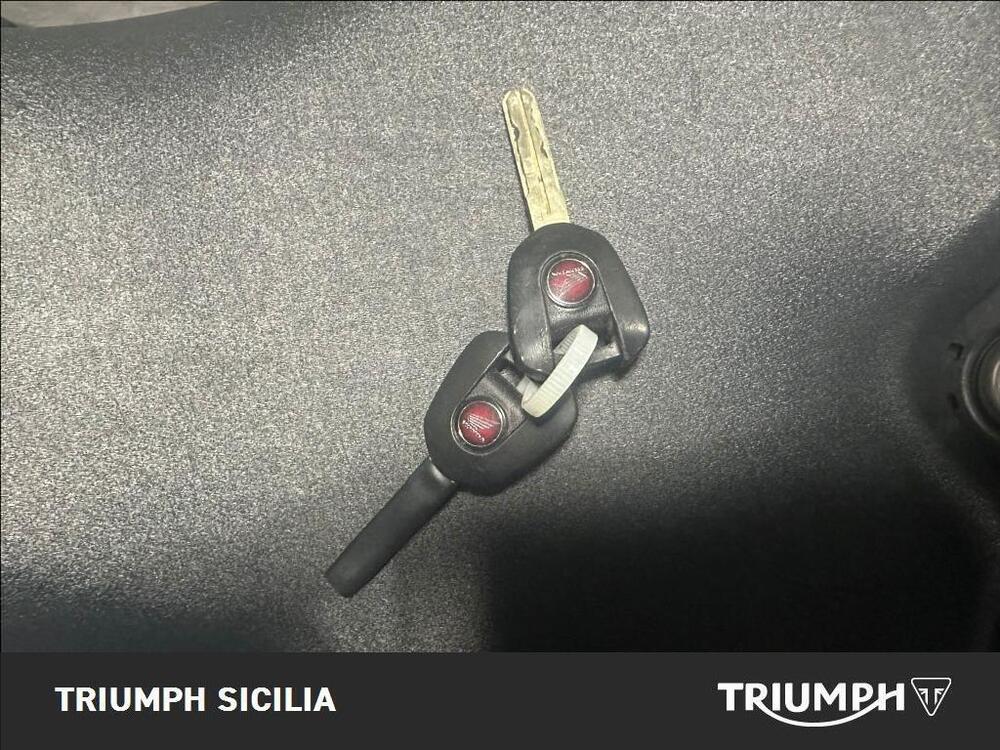 Honda CB 1000 R (2021 - 25) (12)