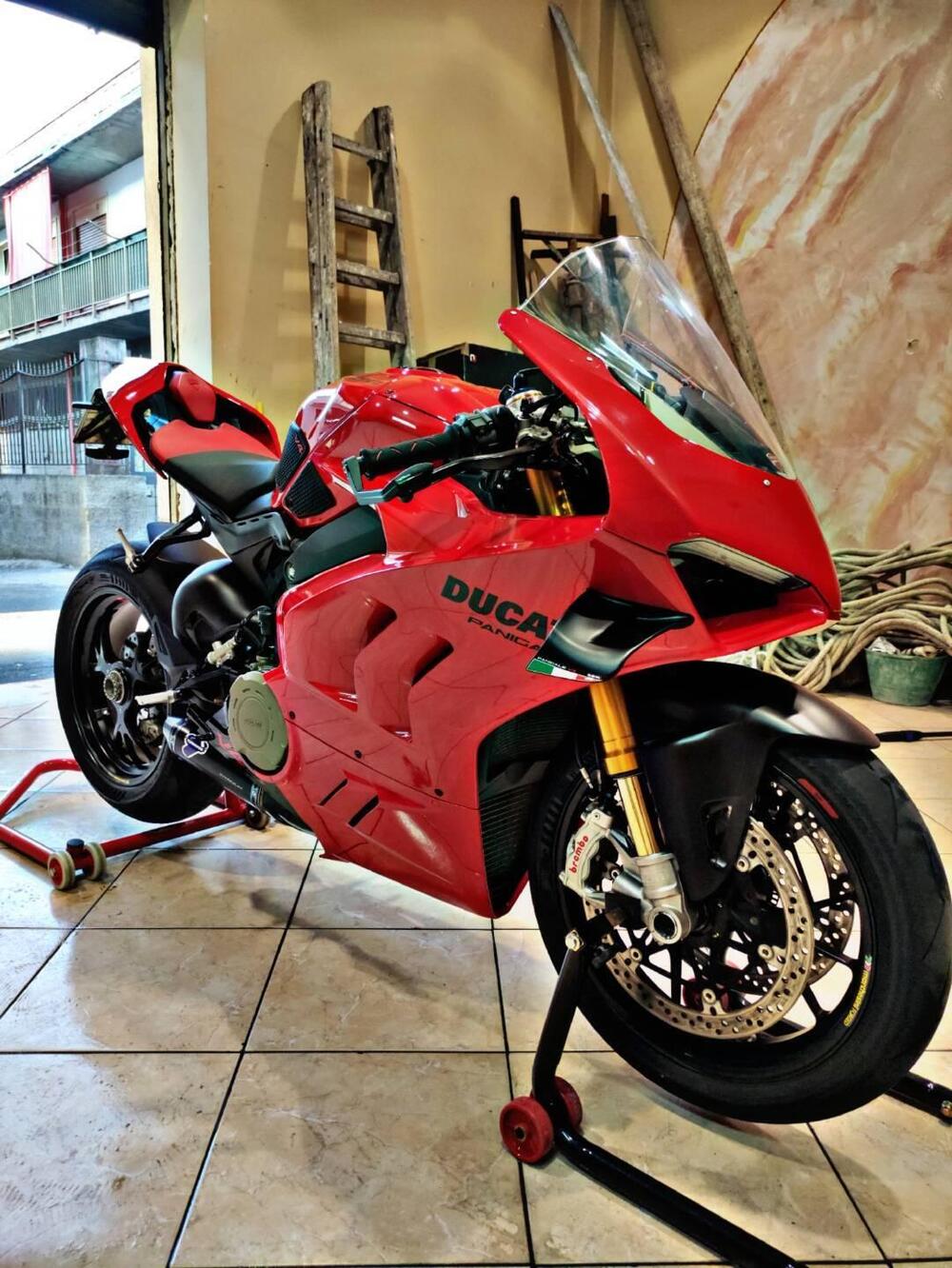 Ducati Panigale V4 S (2022 - 24) (8)