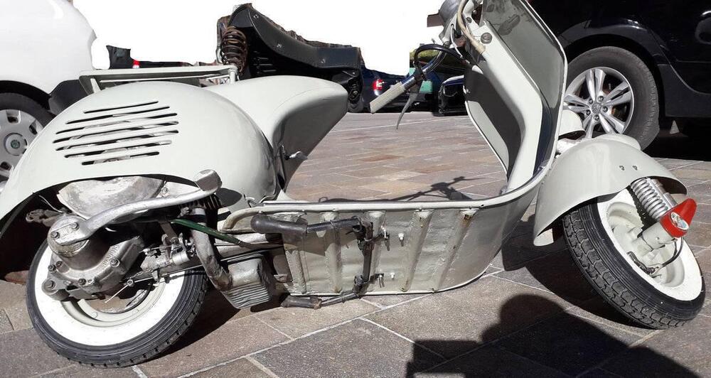 Piaggio Vespa VM1T "Faro Basso" (5)