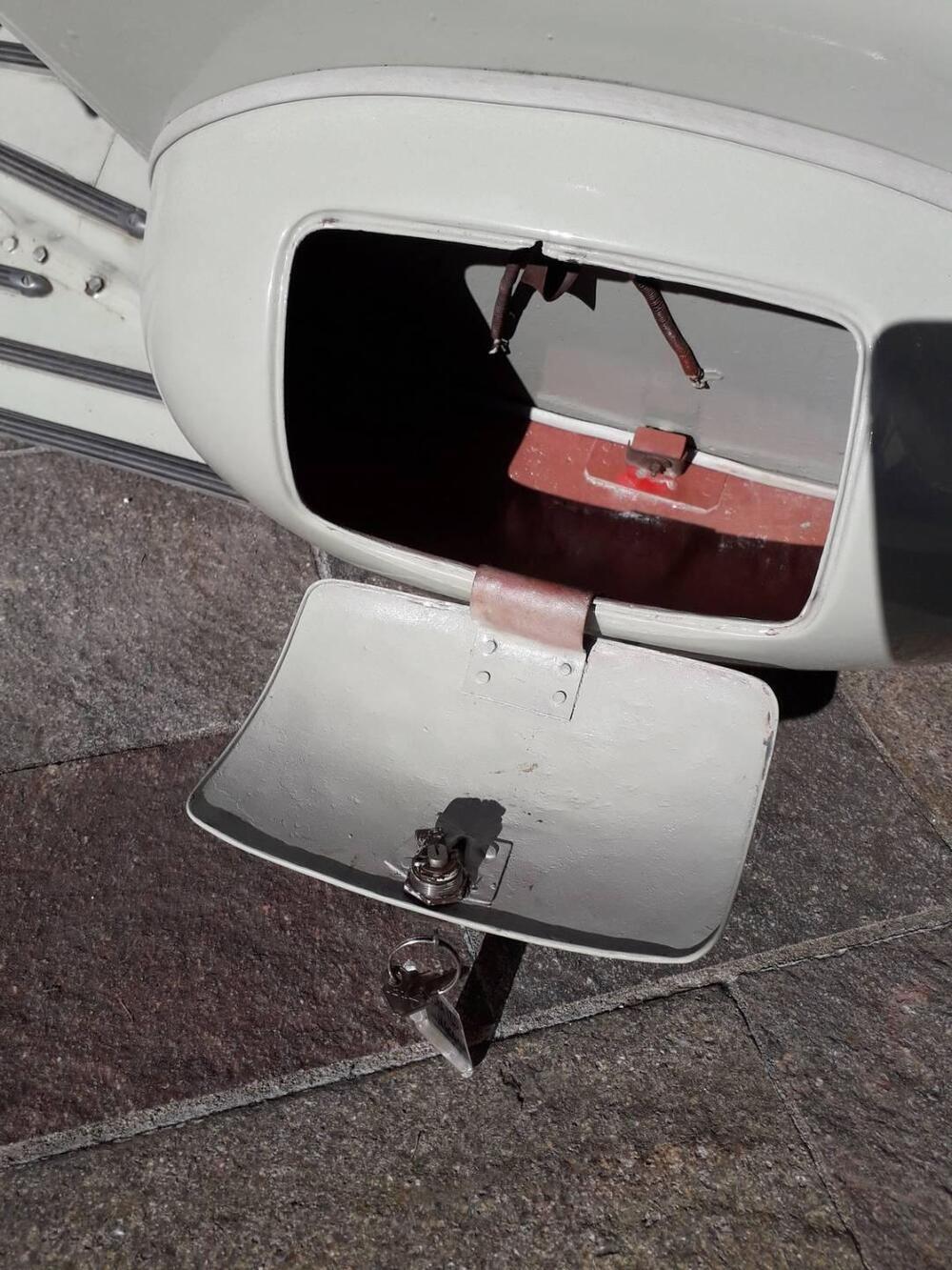 Piaggio Vespa VM1T "Faro Basso" (9)