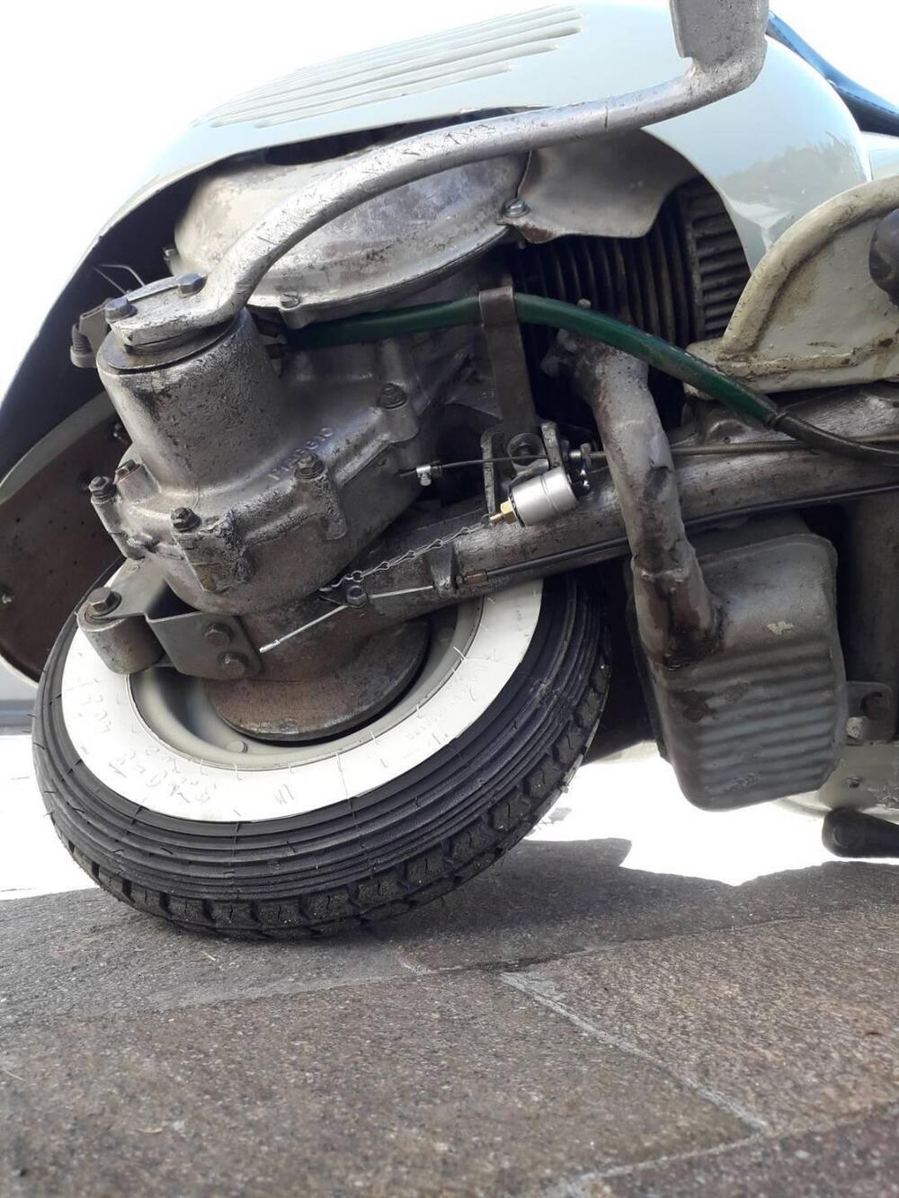 Piaggio Vespa VM1T "Faro Basso" (10)