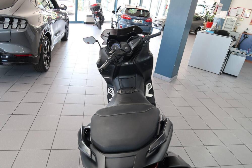 Yamaha T-Max 560 (2022 - 24) (6)