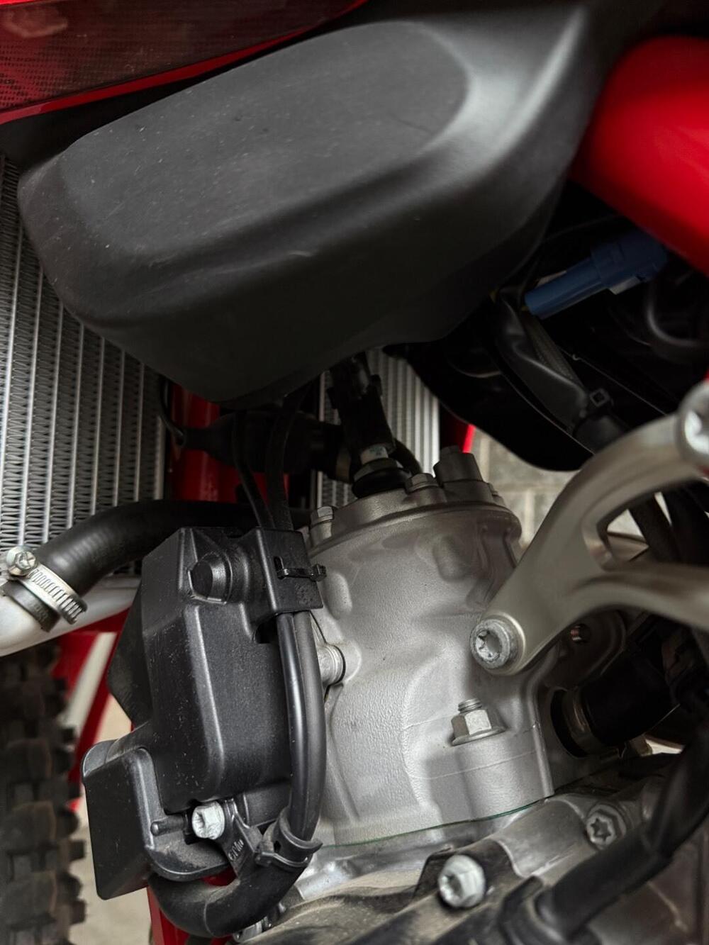 GASGAS MC 125 (2024) (8)