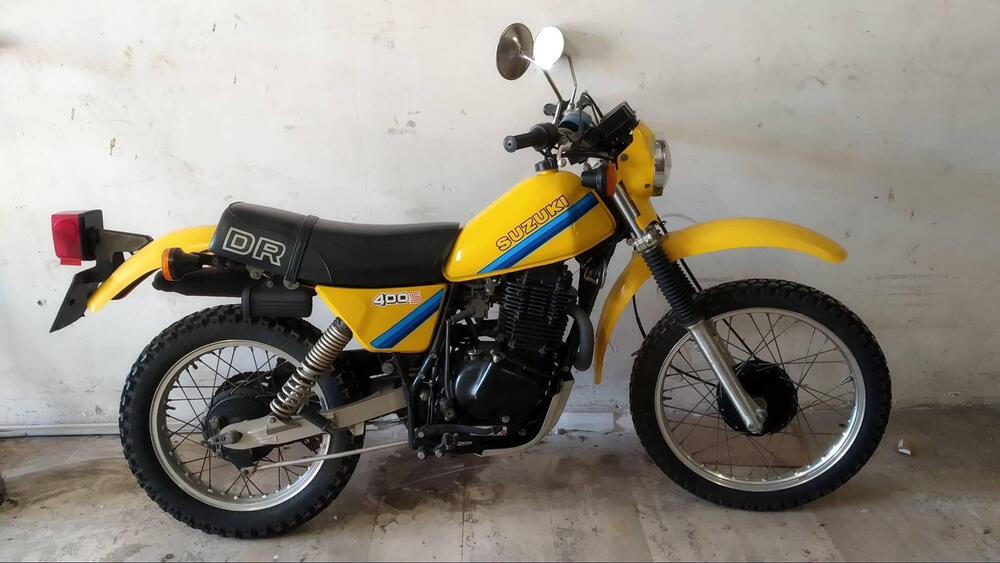 Suzuki DR 400  (2)