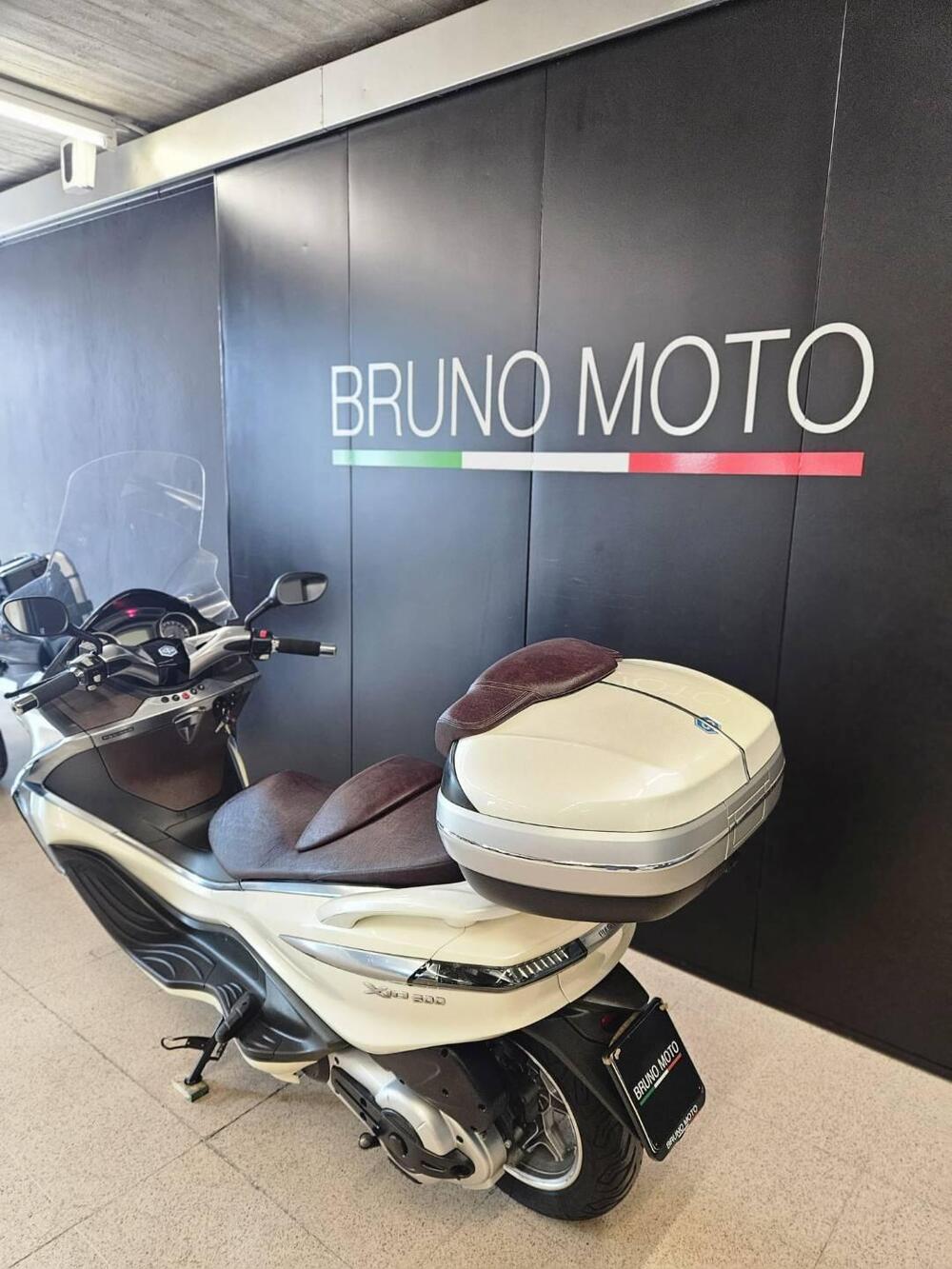 Piaggio X10 500 Executive (2011 - 17) (3)