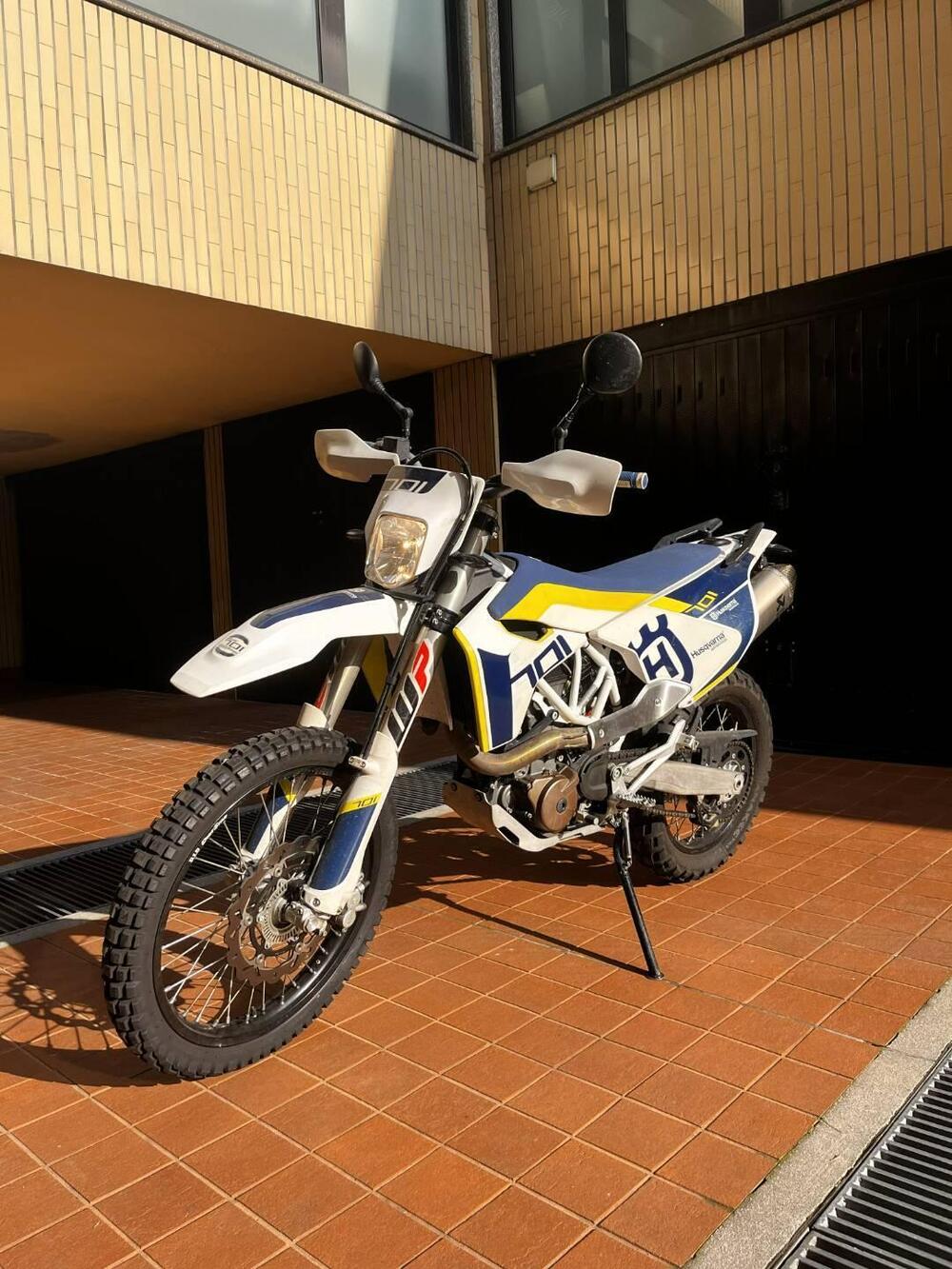 Husqvarna 701 Enduro (2017 - 19) (3)