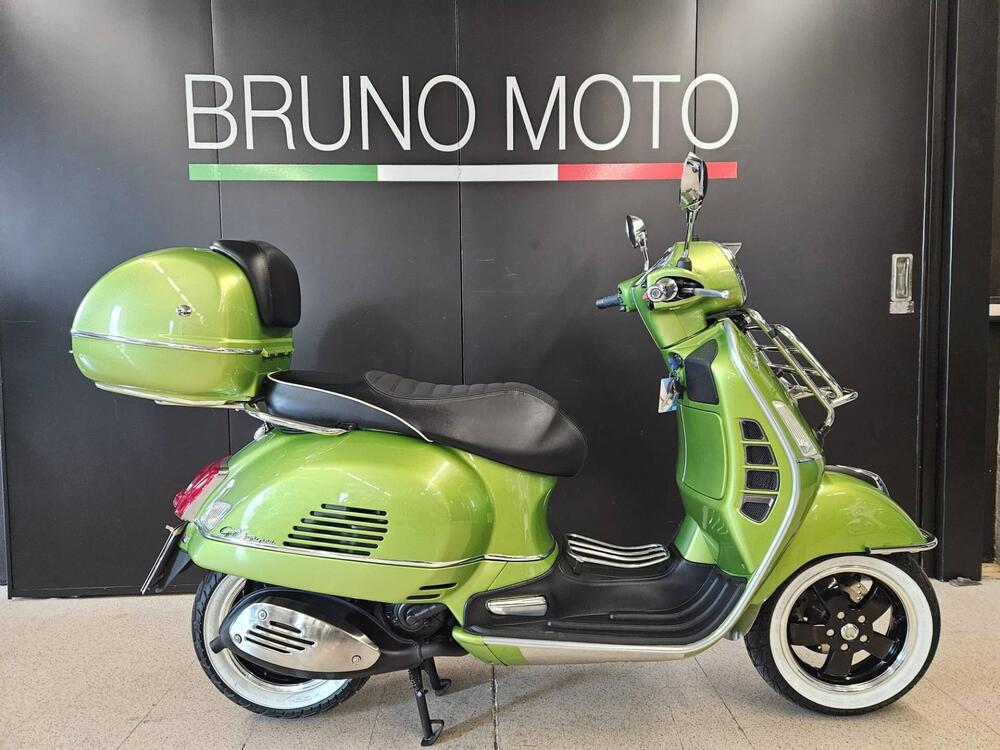 Vespa GTS 300 (2017 - 18)