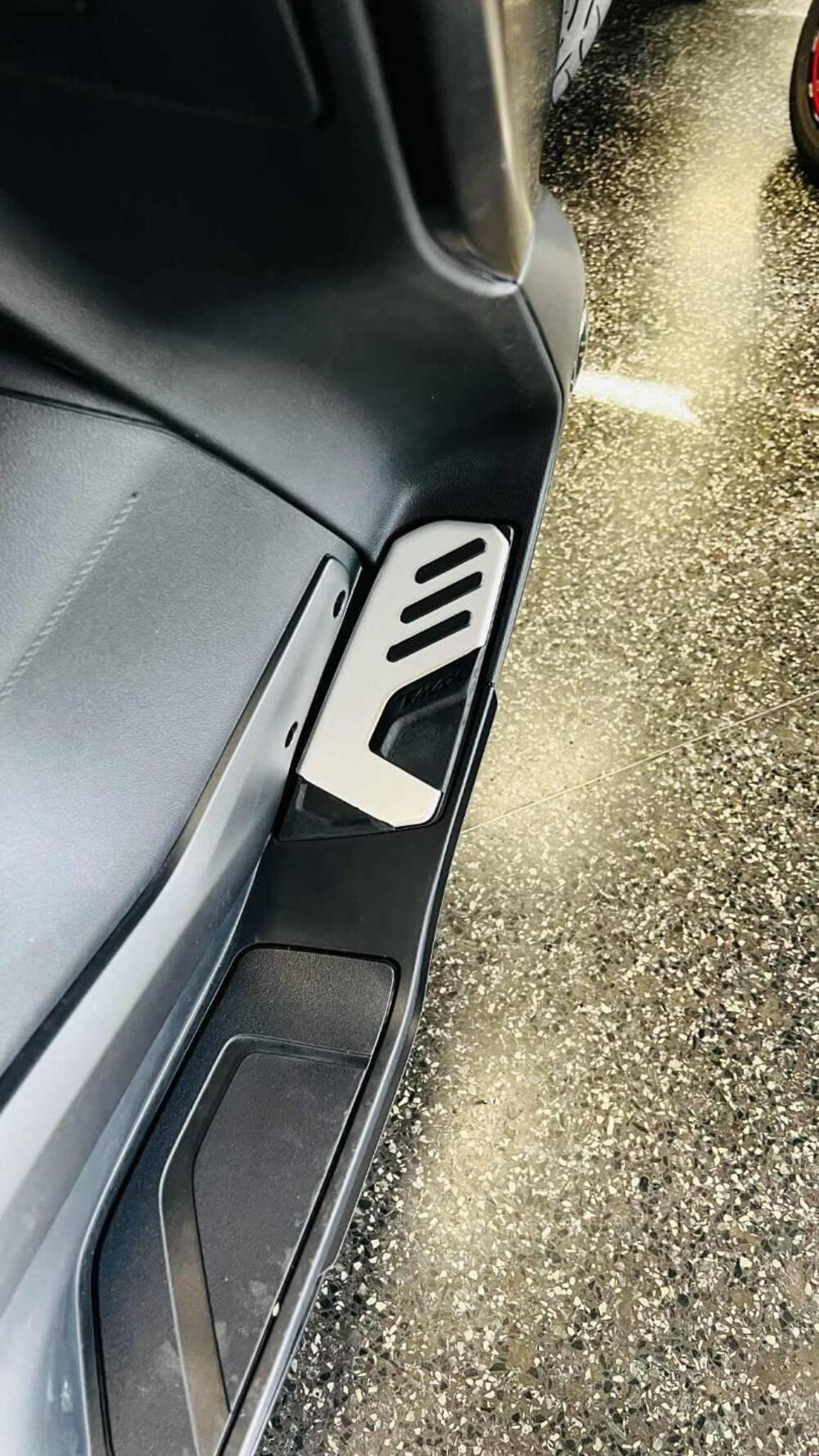 Yamaha T-Max 560 (2020 - 21) (7)