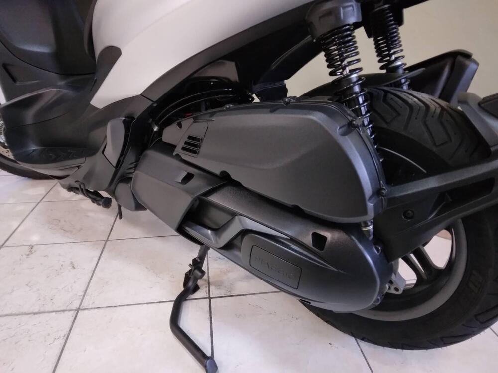 Piaggio Beverly 400 S ABS-ASR (2021 - 24) (7)