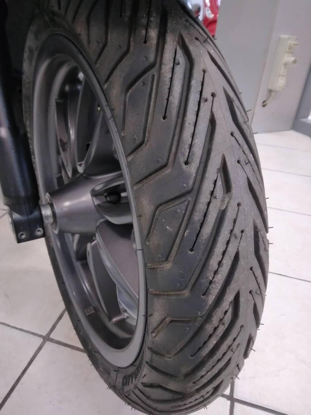 Piaggio Beverly 400 S ABS-ASR (2021 - 24) (9)