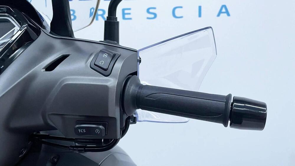 Voge Sfida SR16 125 (2025 - 26) (9)