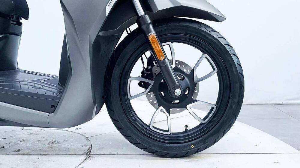 Voge Sfida SR16 125 (2025 - 26) (4)