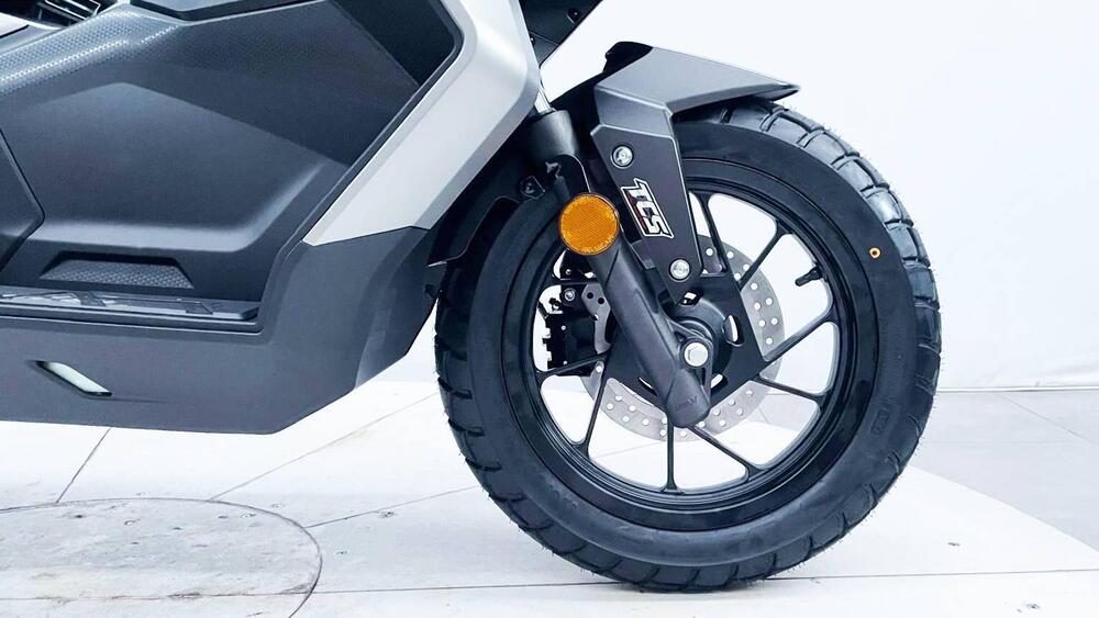 Voge Sfida SR1 ADV (2023 - 26) (6)