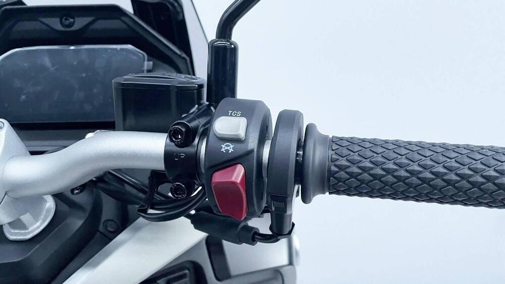 Voge Sfida SR1 ADV (2023 - 26) (10)