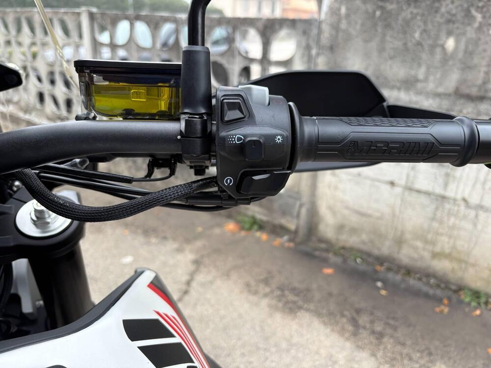 Moto Morini Allthrike 450 (2025 - 26) (13)