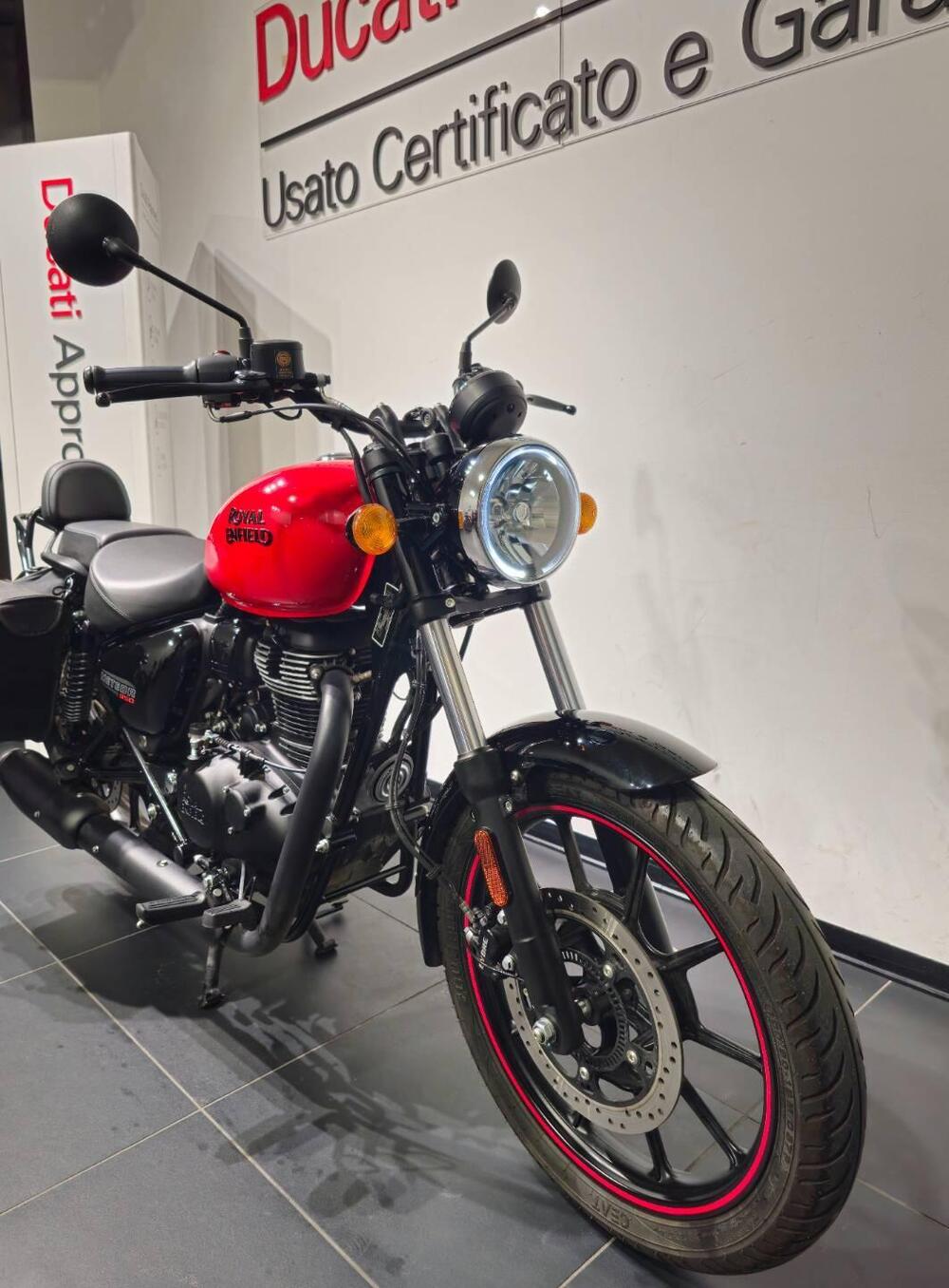 Royal Enfield Meteor 350 (2021 - 26) (3)
