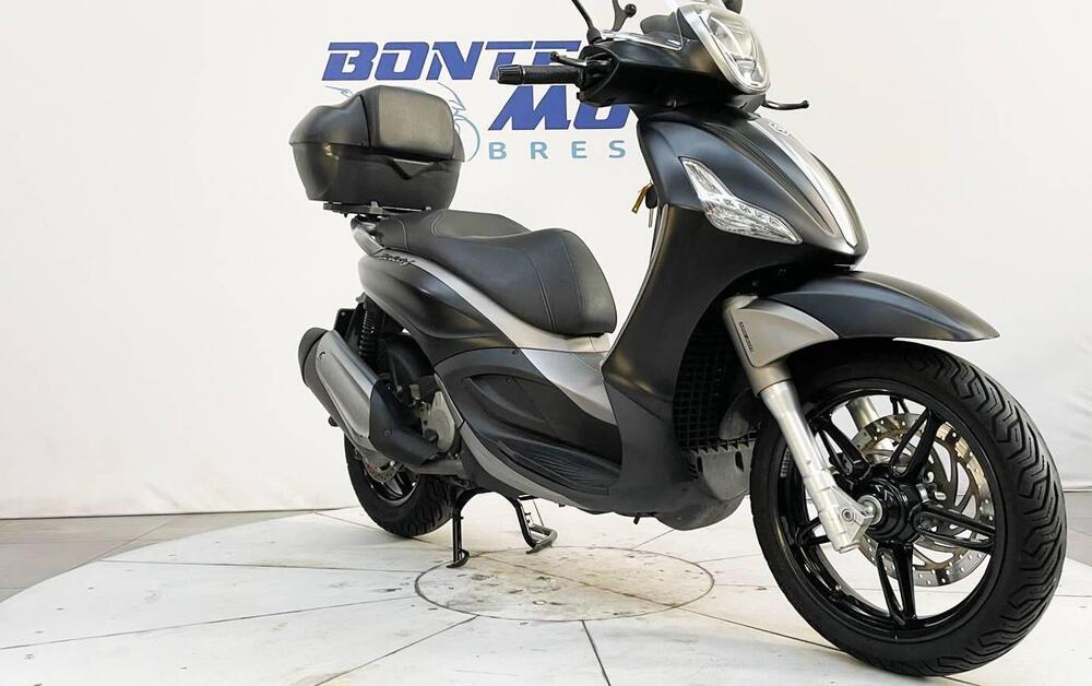 Piaggio Beverly 350 SportTouring ie ABS (2011 - 17) (17)