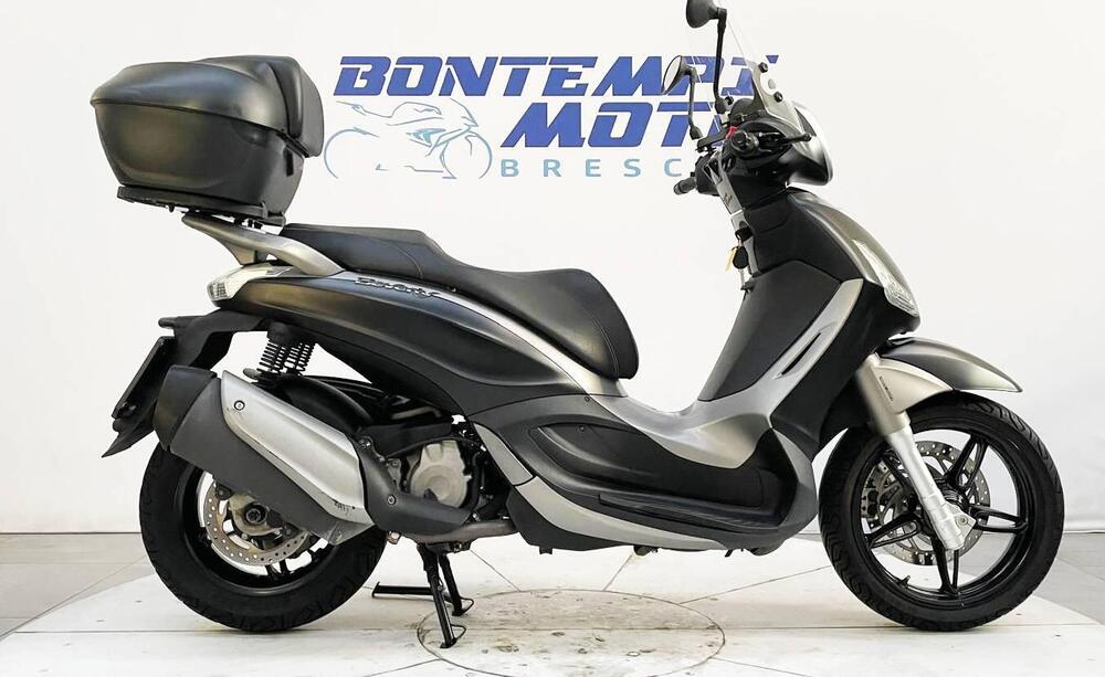 Piaggio Beverly 350 SportTouring ie ABS (2011 - 17)