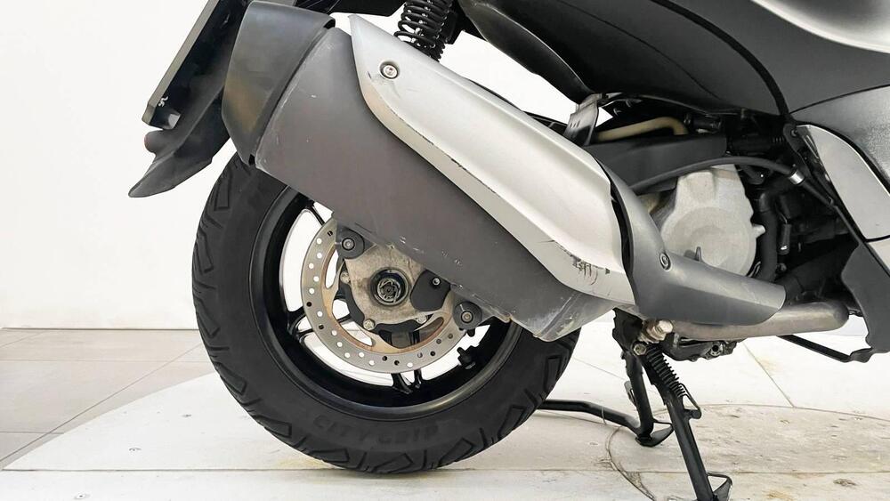 Piaggio Beverly 350 SportTouring ie ABS (2011 - 17) (3)