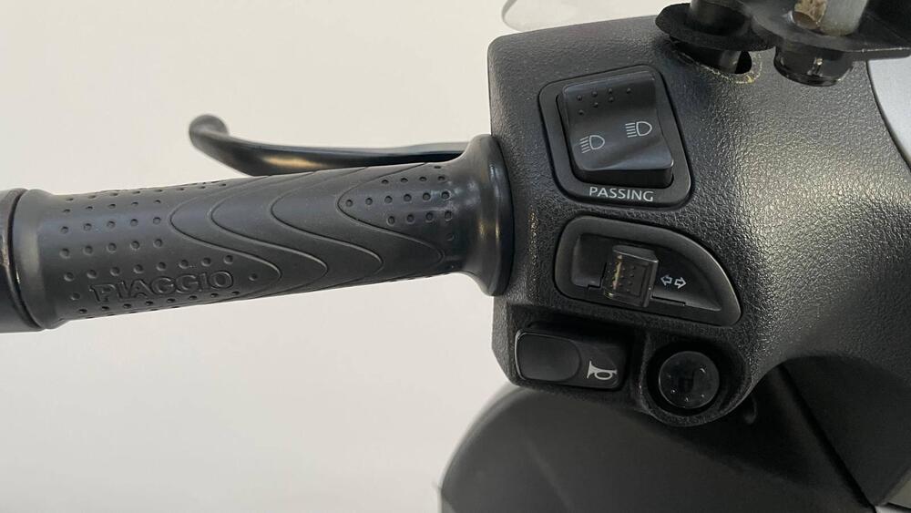 Piaggio Beverly 350 SportTouring ie ABS (2011 - 17) (14)