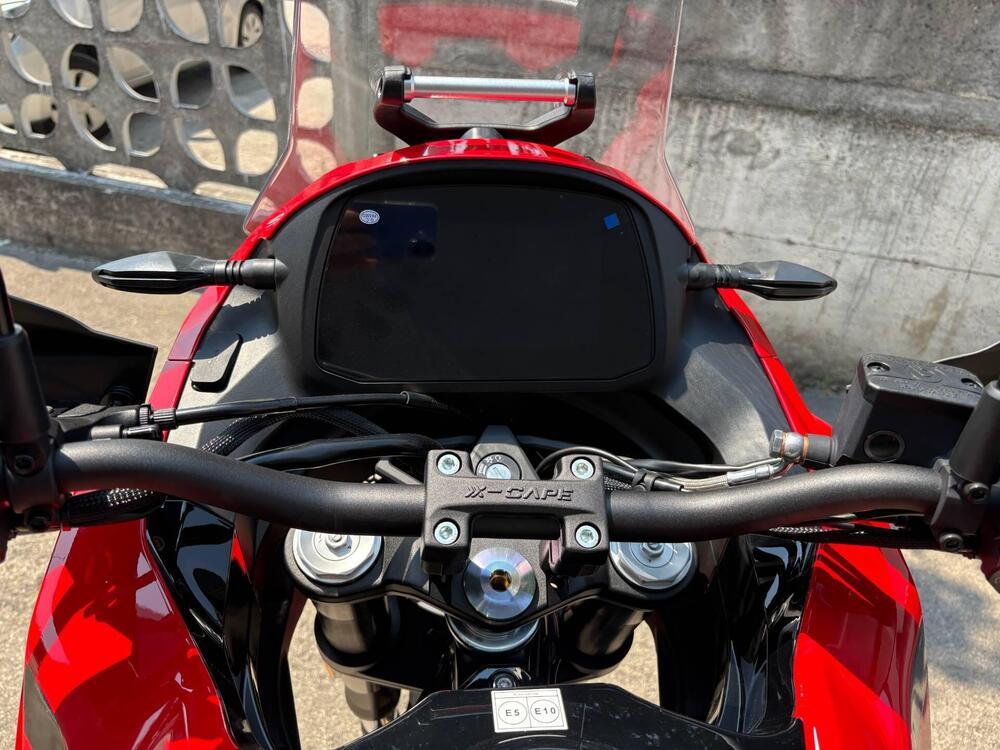 Moto Morini X-Cape 700 Gold Edition (2025 - 26) (10)