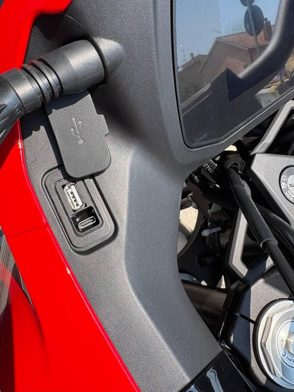 Moto Morini X-Cape 700 Gold Edition (2025 - 26) (15)